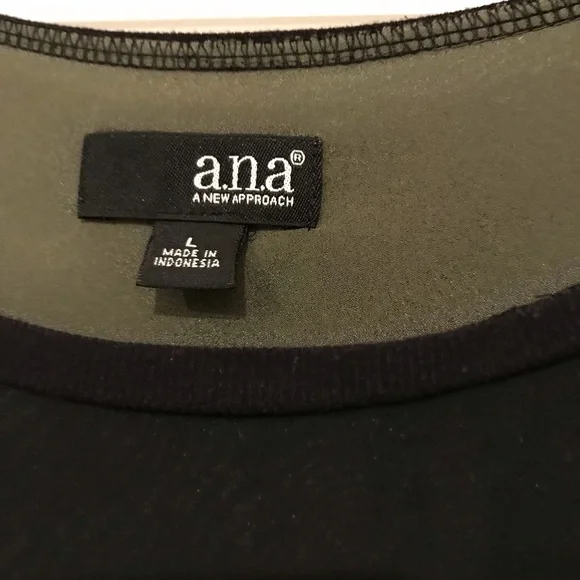 Olive & Black Angled Cut Sleeveless Top, Large - Picture 3 of 4